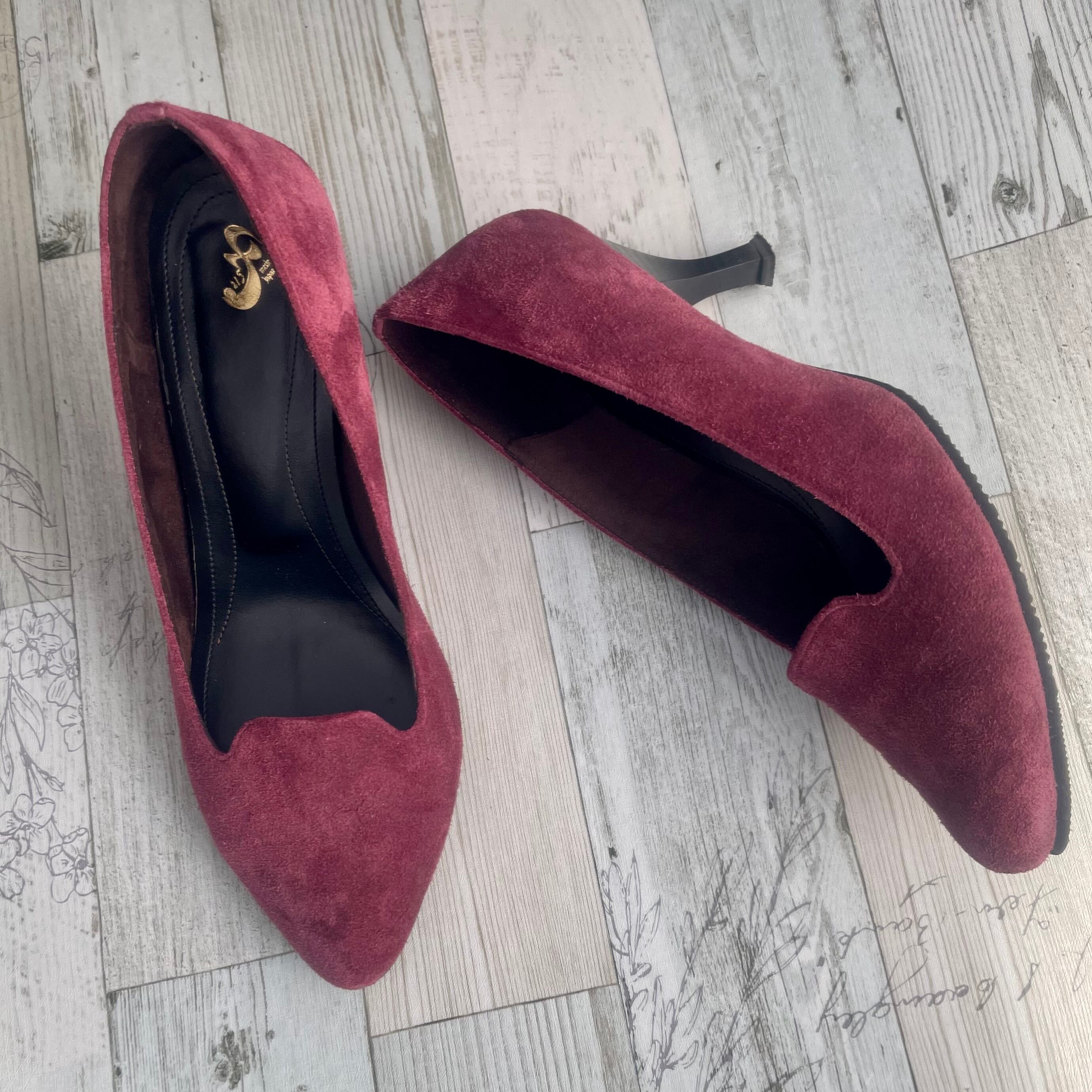 ピンヒールポインテッドパンプス