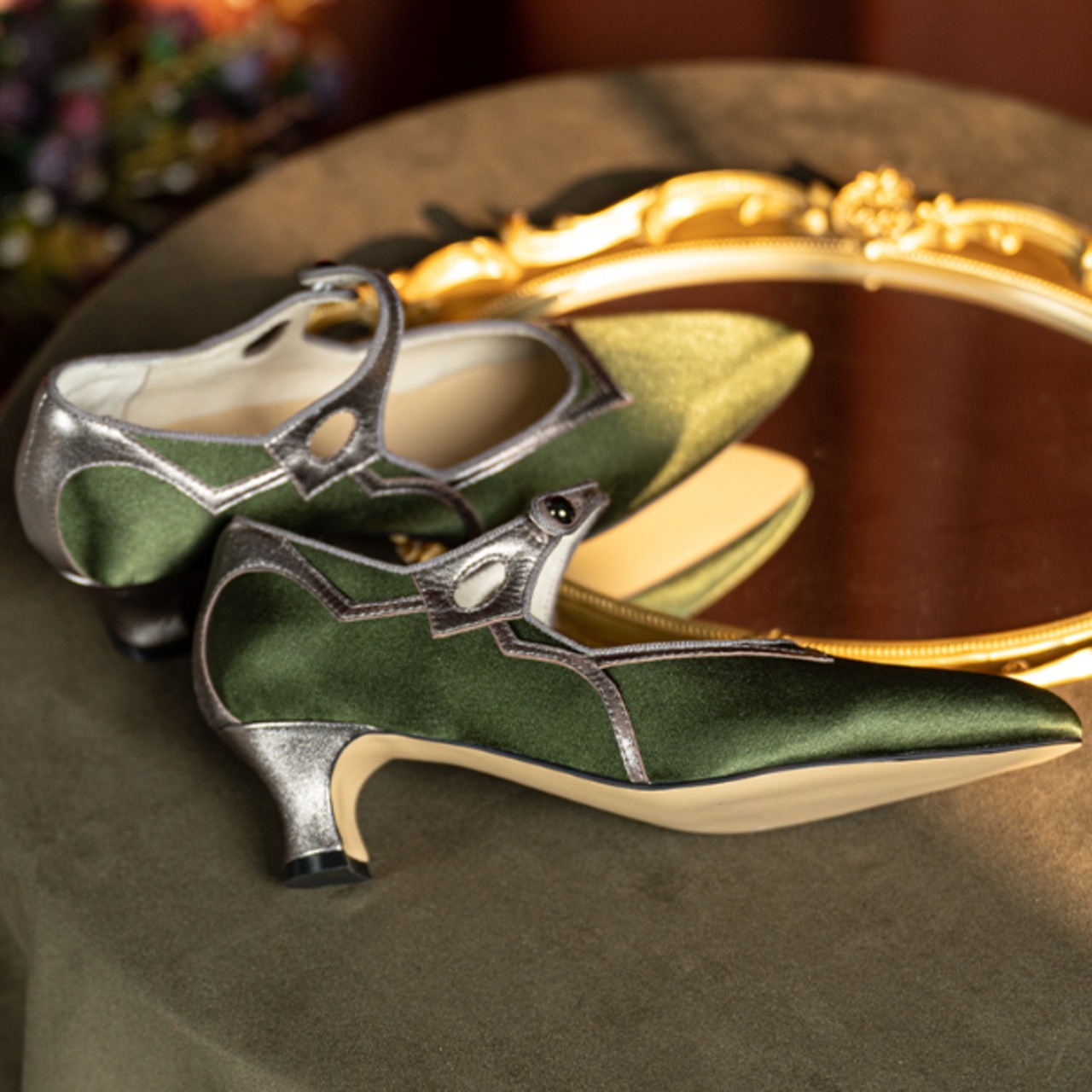 トワイライト・ヘックス ストラップシューズ　M25063