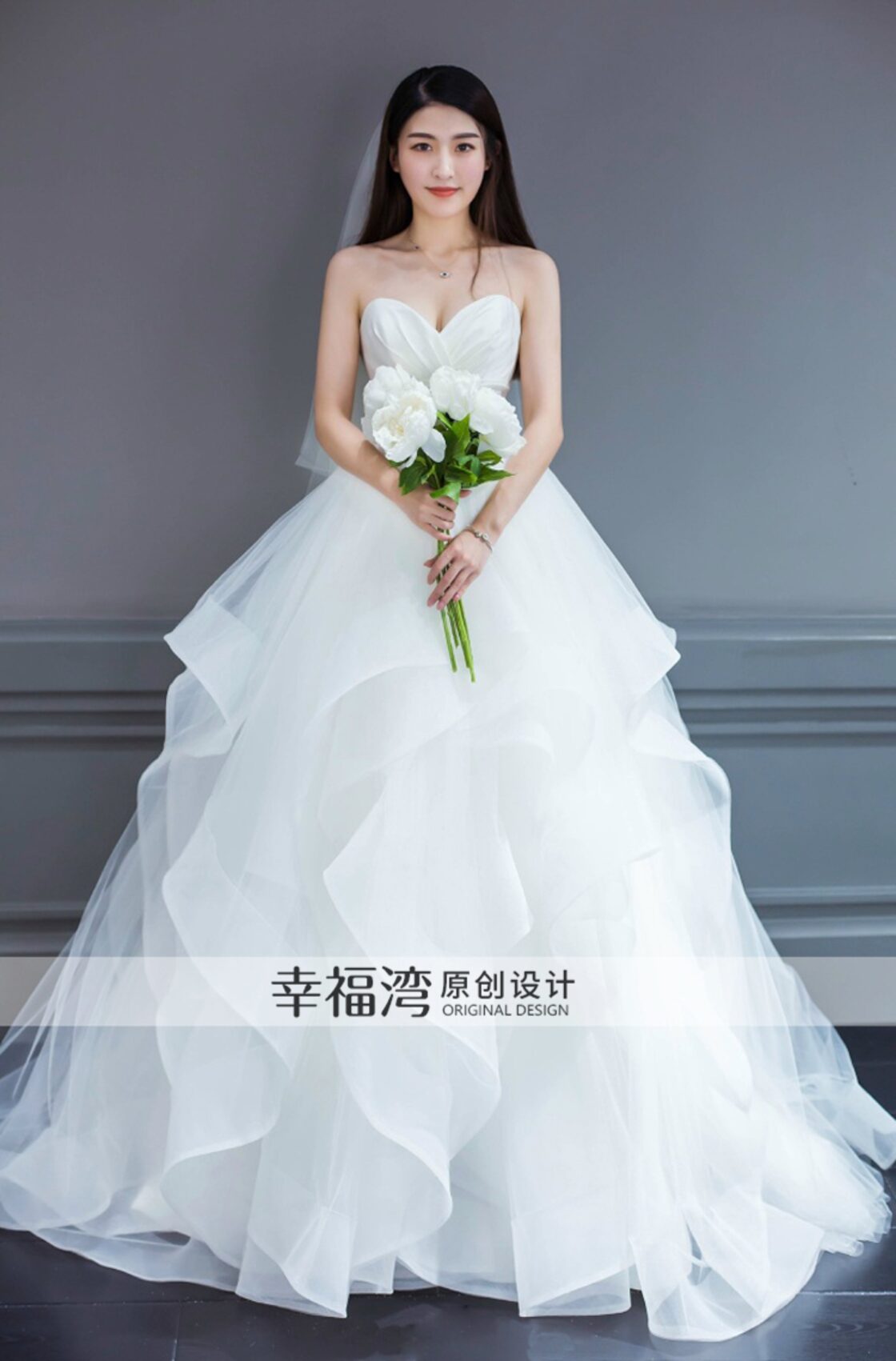 ウエディングドレス アイボリー ベアトップ フレアスカート 結婚式  