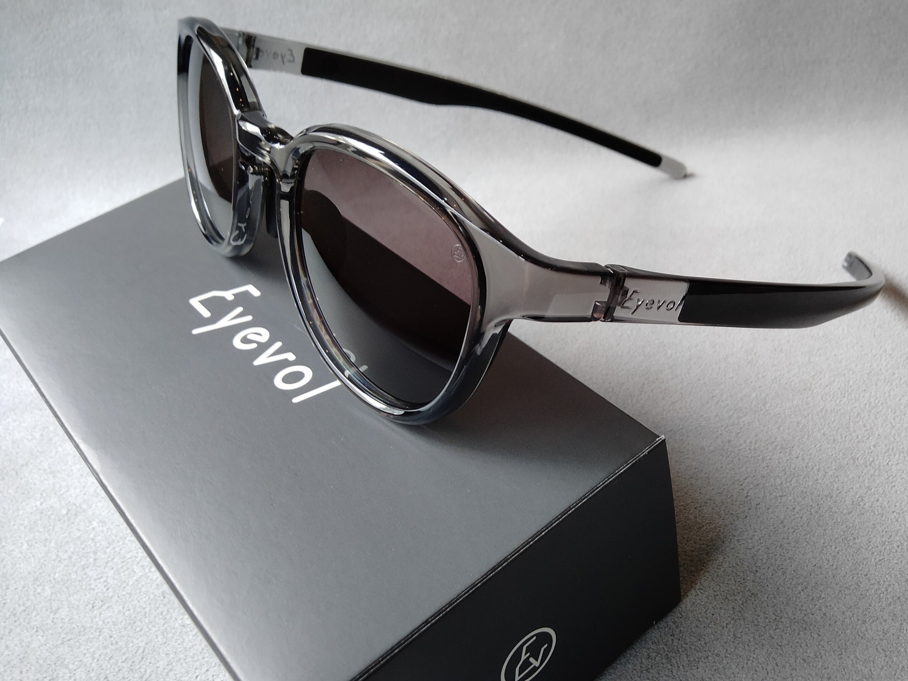 Eyevol（アイヴォル）「LEIFER Ⅲ（51）レイファー」C:GRY-DG-DK.GRY
