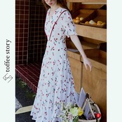 果実のドローイング、春を纏ったワンピース 《XU0175》