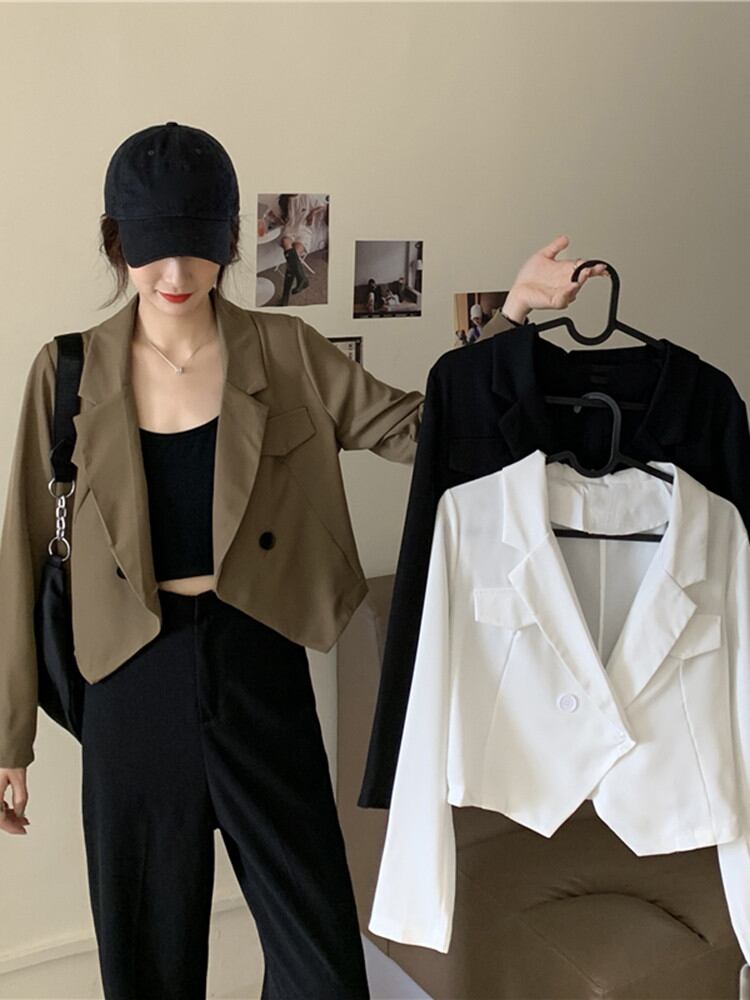 オシャレの幅が広がる。早い者勝ち 新品 短いスタイル 1つのホック スモールスーツ コート