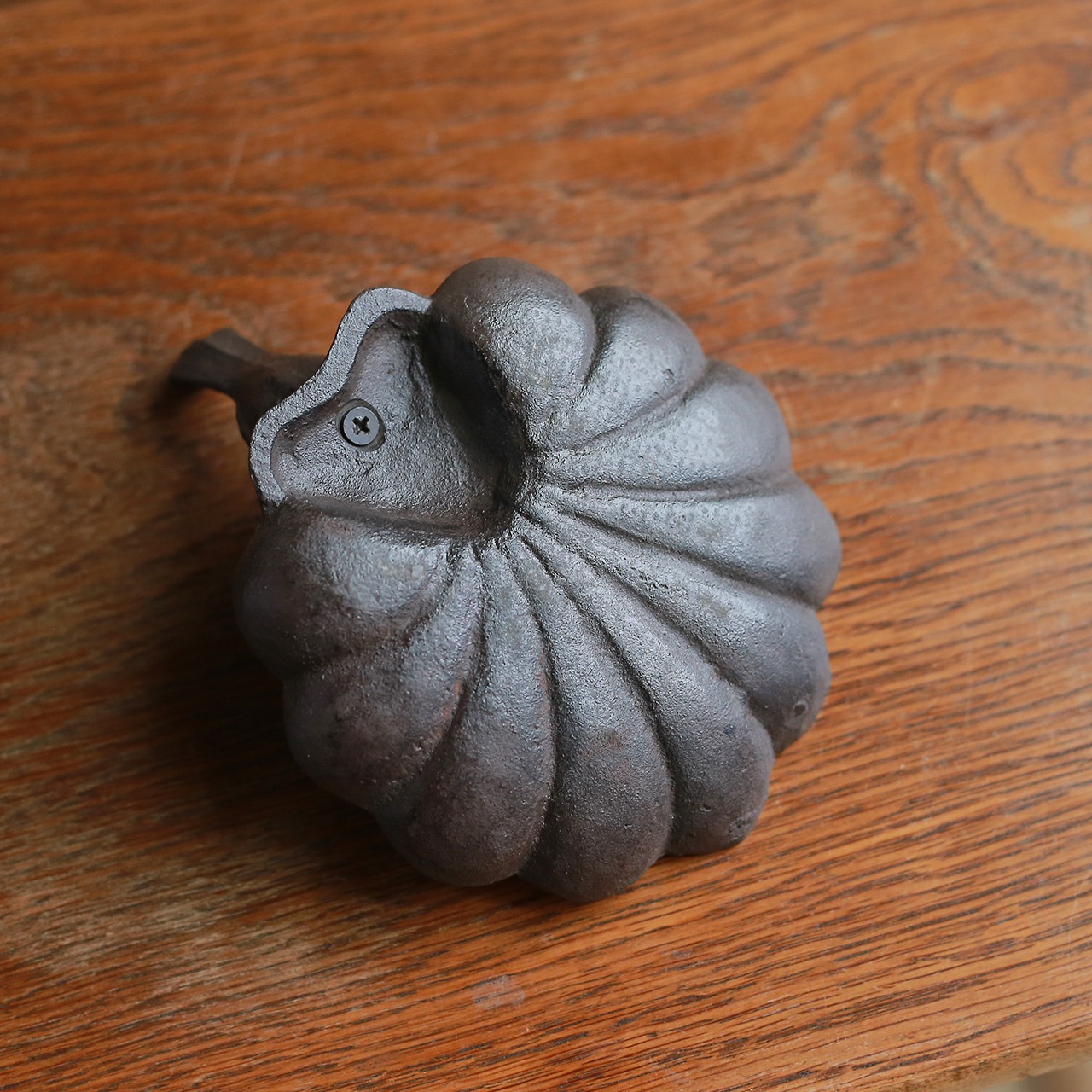 小鳥が住んでいる小物入れ