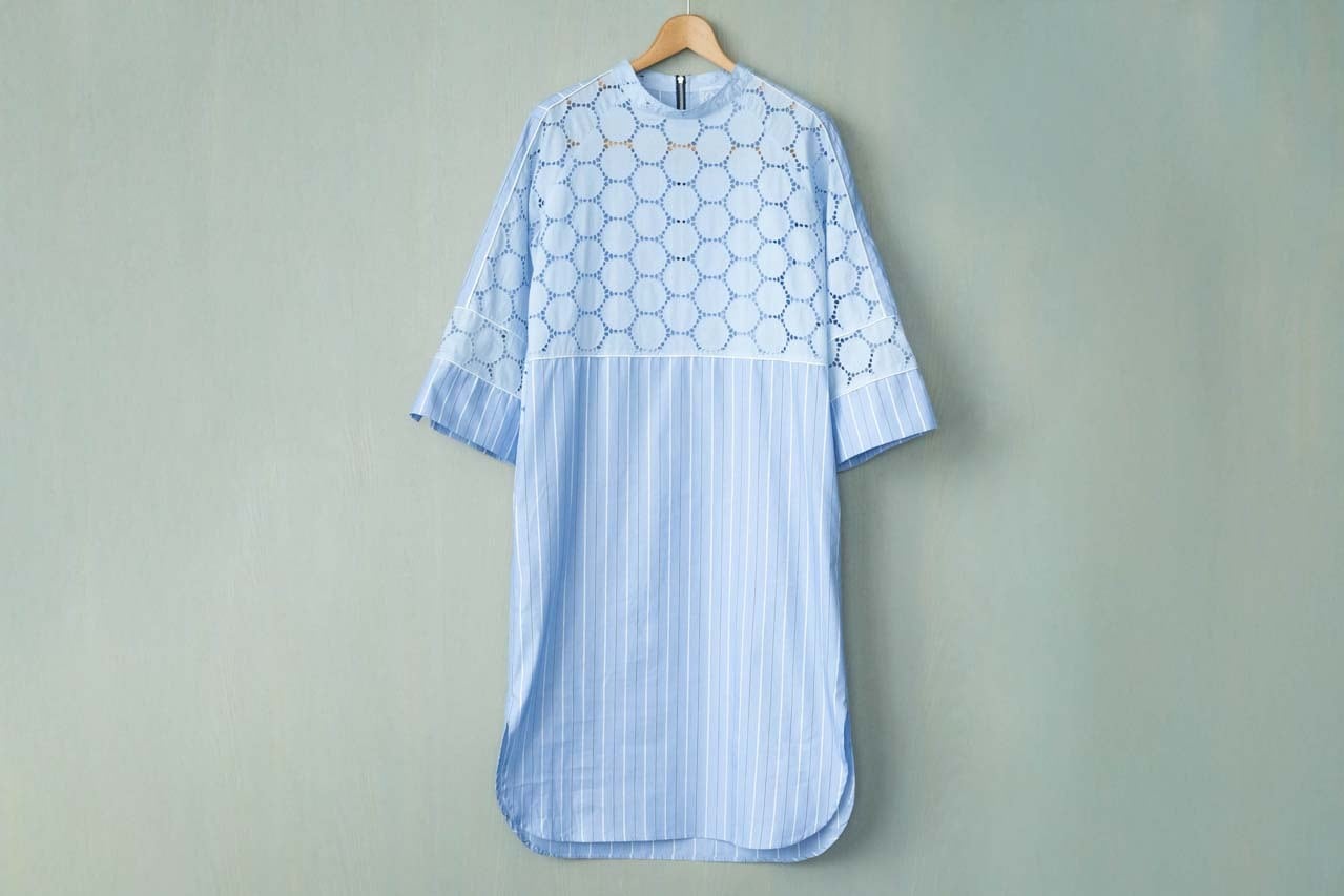 近沢レース店 ストライプロングブラウス〈ブルー〉〈ネイビー〉