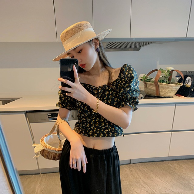 サマーカラーホワイトショートスリーブフローラルブラウス 半袖シフォンシャツ レディース ハーフスリーブ 夏物 花柄 スクウェア HUCHUJING24516750817