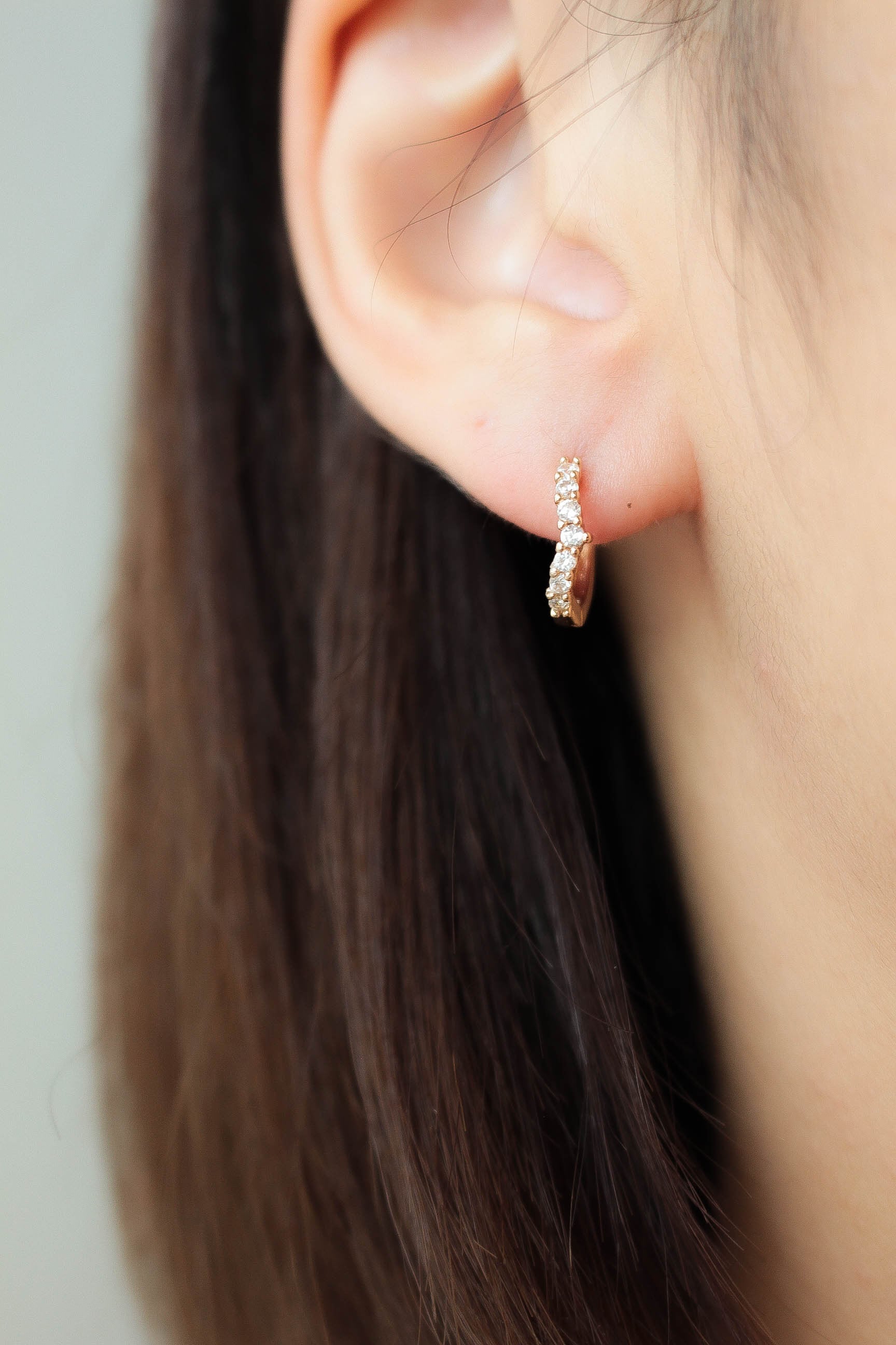 V Shape Zirconia Pierce | ebine(エビネ)|金属アレルギー対応アクセサリー
