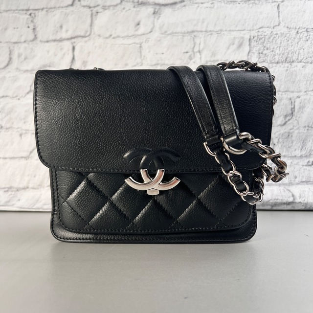 CHANEL シャネル ココマーク  レザー ショルダーバッグ ブラック A-13132