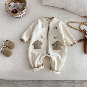 【BABY】ハウス刺繡暖かいロンパース