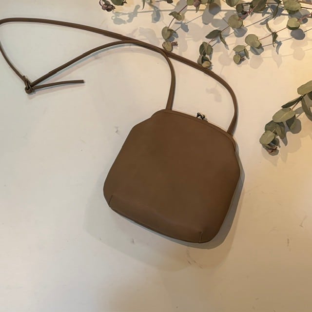 B.stuff がま口ショルダー(大)