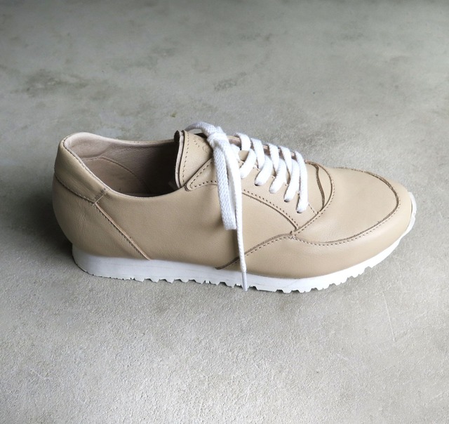 【ナチュラルカラー】スリムなのにゆったりな履き心地！本革大人ユニセックススニーカー/ベージュ