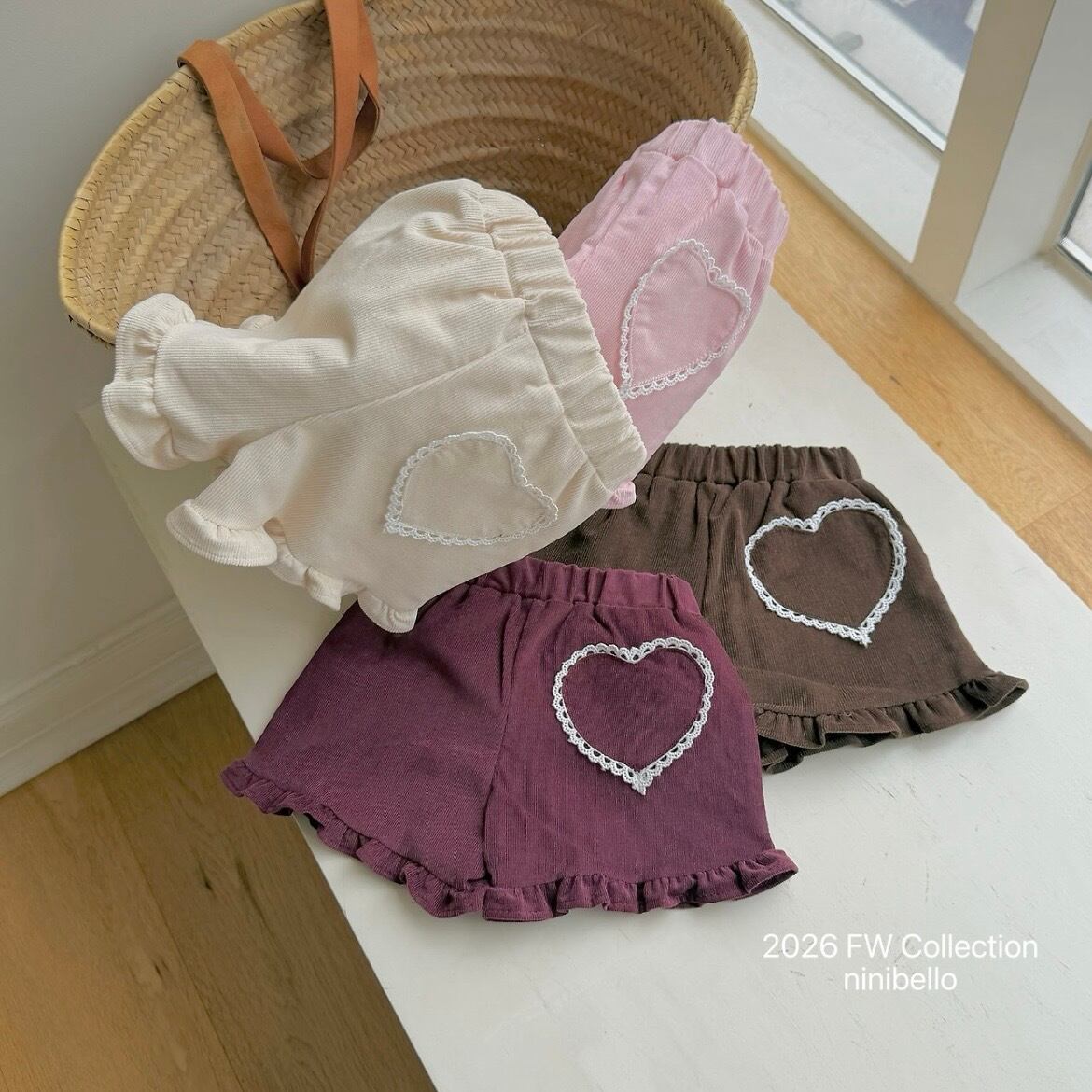 【予約/送料無料】ninibello /Heart-patterned corduroy frill pants