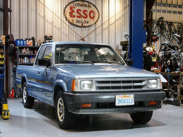 1987 Mazda B2200 SE-5 キャブプラス 5速 AC付