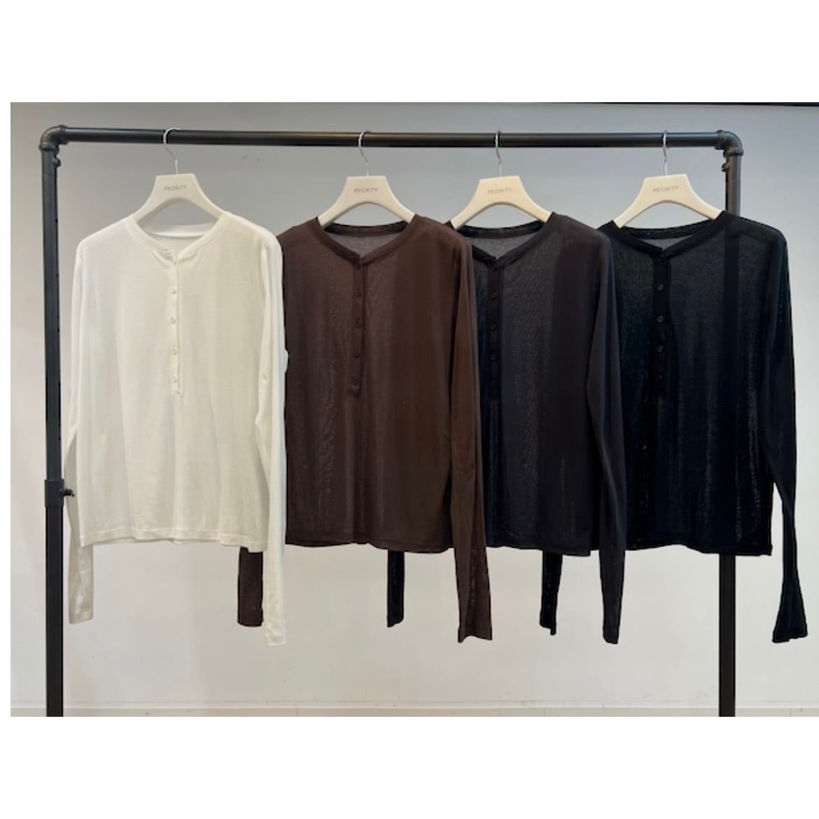 《2/15(日)まで期間限定販売》【PRIORITY】ヘンリーネックコットンカットソー