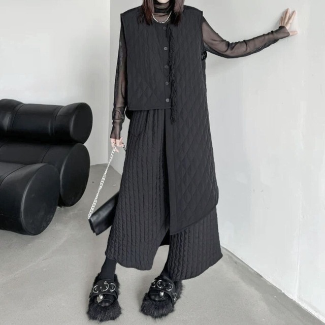 Asymmetrical quilted vest C0520