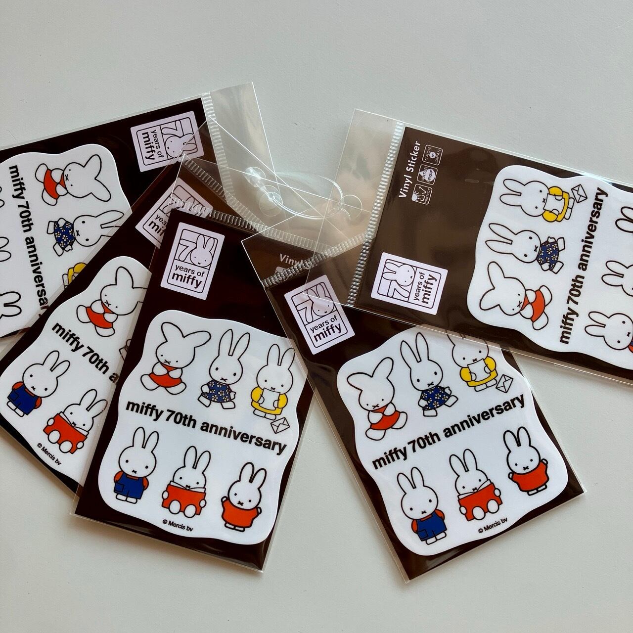 【限定】miffy70周年 001 ダイカットステッカー CA40