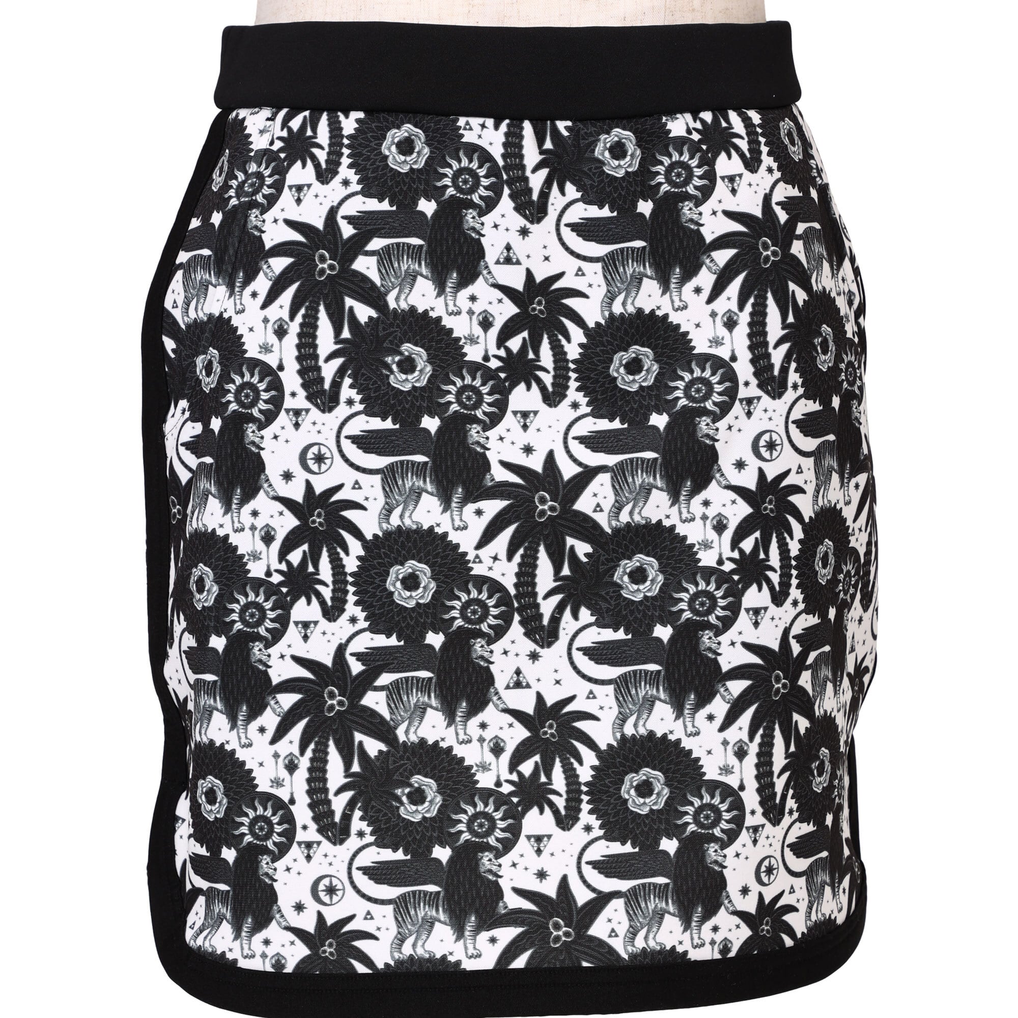 Foglia Brillante ノースリーブとショートパンツ型スカートセット Foglia Brillante ノースリーブとショートパンツ型スカート