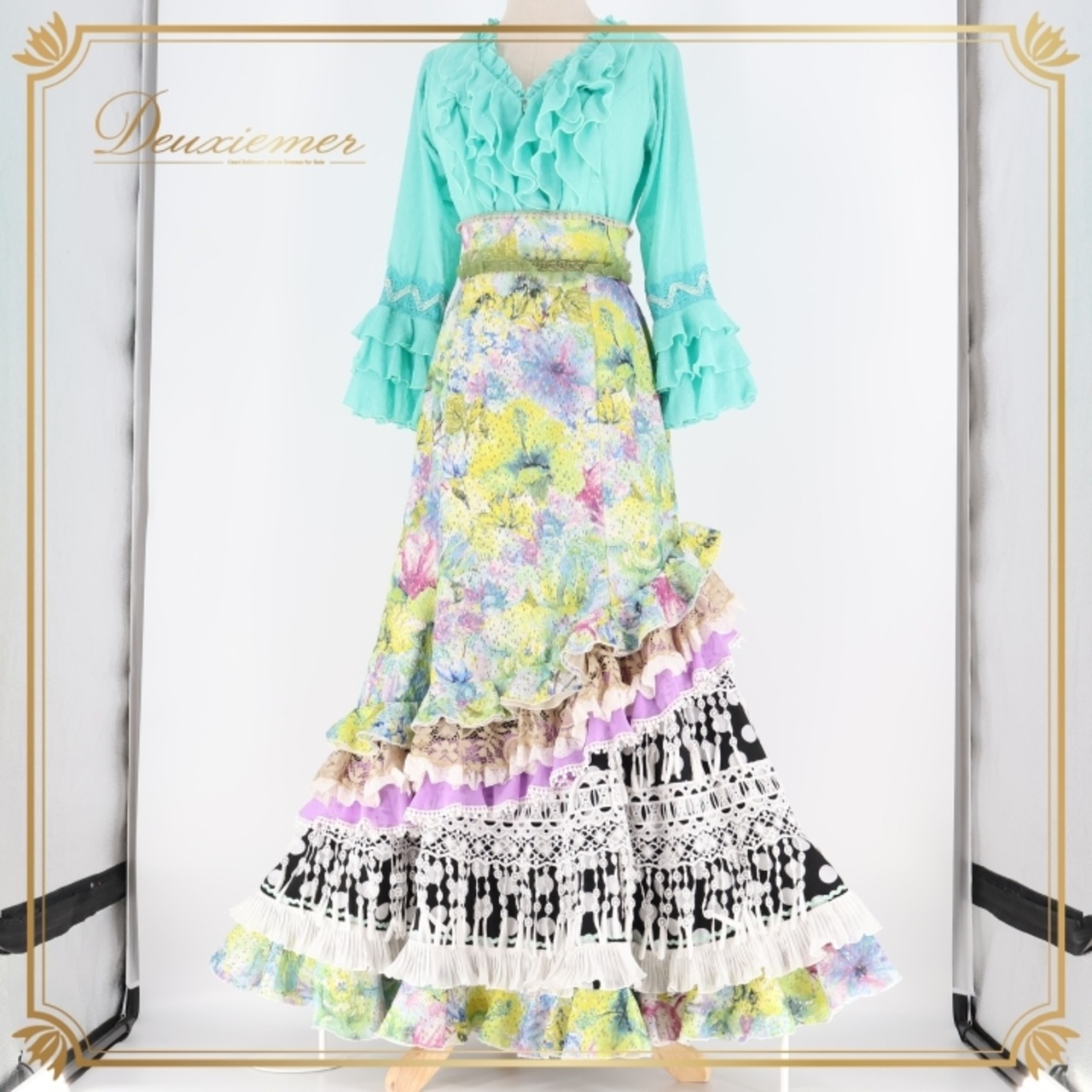 フラメンコ 衣装 ソニアジョーンズ SONIA JOHNES ツーピース セットアップ ファルダ スカート トップス ブラウス ボランテ フリル レース 花柄 ハイウエスト ミント 明るい 水玉 ドット ブルー系 グリーン系 ピンク系 パープル系 可愛い デザイン おしゃれ ダンス 衣装 カラフル ツーピースセット 装飾 レディース 踊り