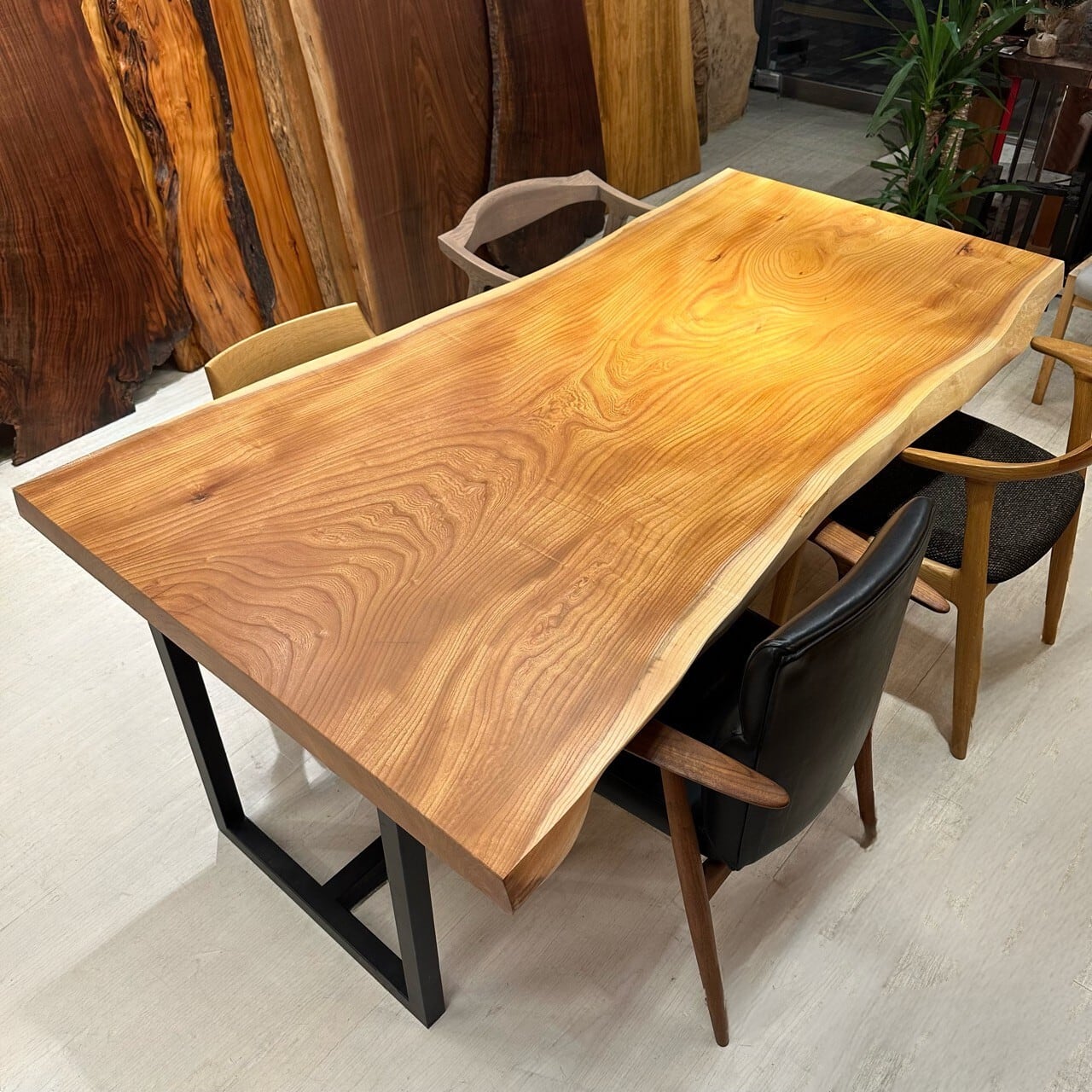 欅（ケヤキ） 一枚板 | 千年家具 - 一枚板 テーブル専門店