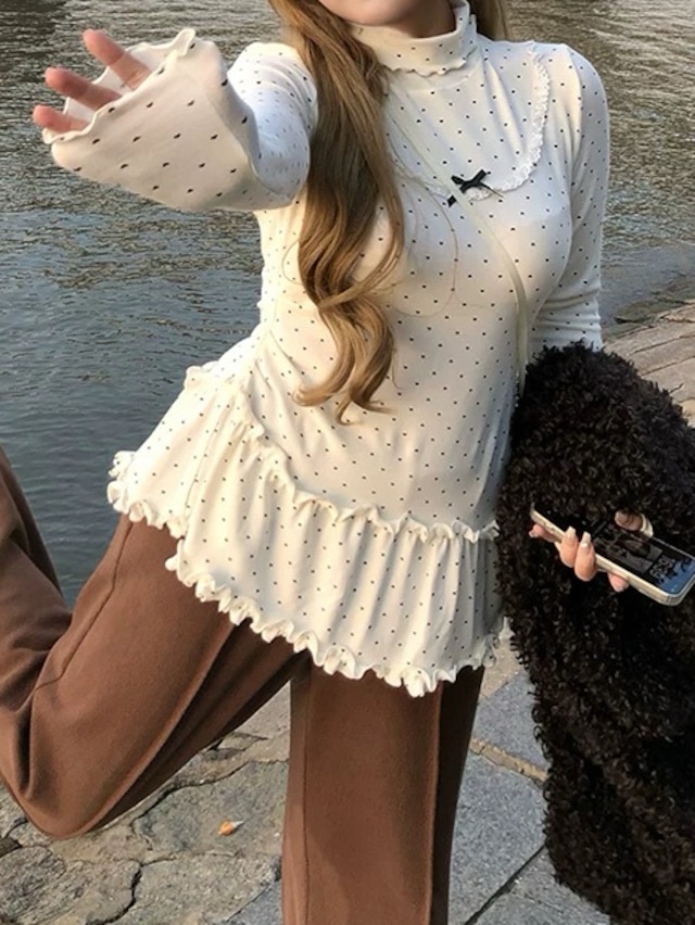 1枚でもレイヤードでも可愛くキマる ドット柄ハイネックペプラムトップス 大人可愛い おしゃれ リボン フリル バイカラー カジュアル ガーリー 重ね着 細見え 体型カバー 大きいサイズ 韓国 CH11501