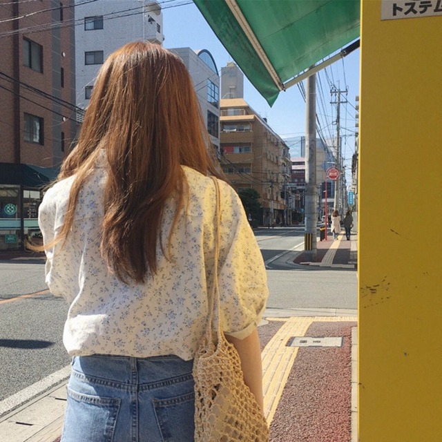 小花柄ブラウス シャツ 半袖 パフスリーブ 爽やか 通勤 オフィス カジュアル 上品 デート お出かけ 旅行 女子会 韓国 韓国ファッション オルチャン Fa064 Musubi Me 韓国 オルチャン レディースファッションのお店 小花柄ブラウス シャツ 半袖 パフスリーブ 爽やか 通勤 オフィス カジュアル 上品 デート お出かけ 旅行 女子会 韓国 韓国ファッション オルチャン Fa064 Musubi Me 韓国 オルチャン レディースファッションのお店