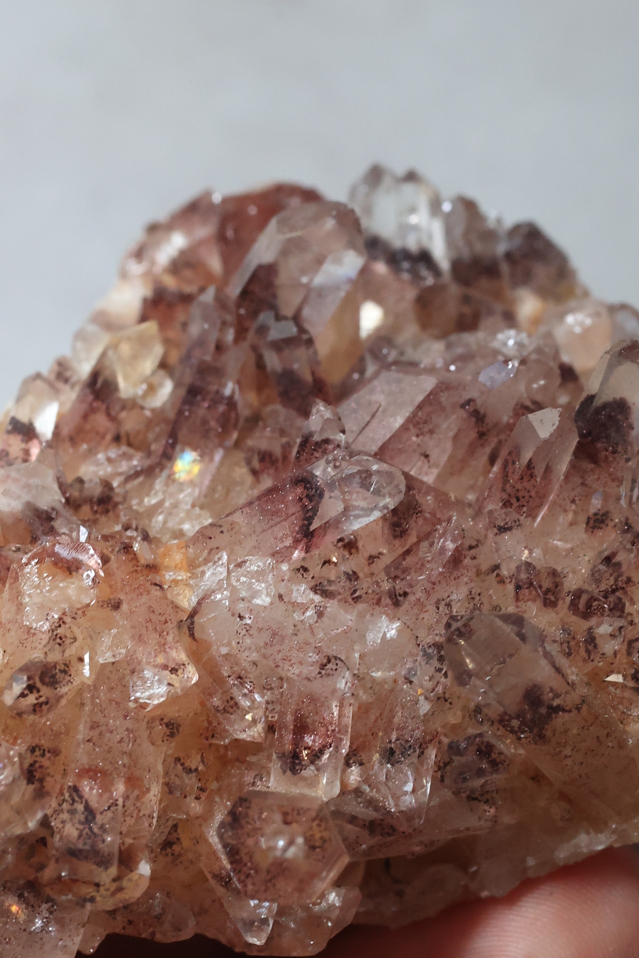 レッドファントムクォーツ クラスター「大地の幻影」Red Phantom Quartz Cluster ◇ 天然石・鉱物・パワーストーン・原石 | st00394