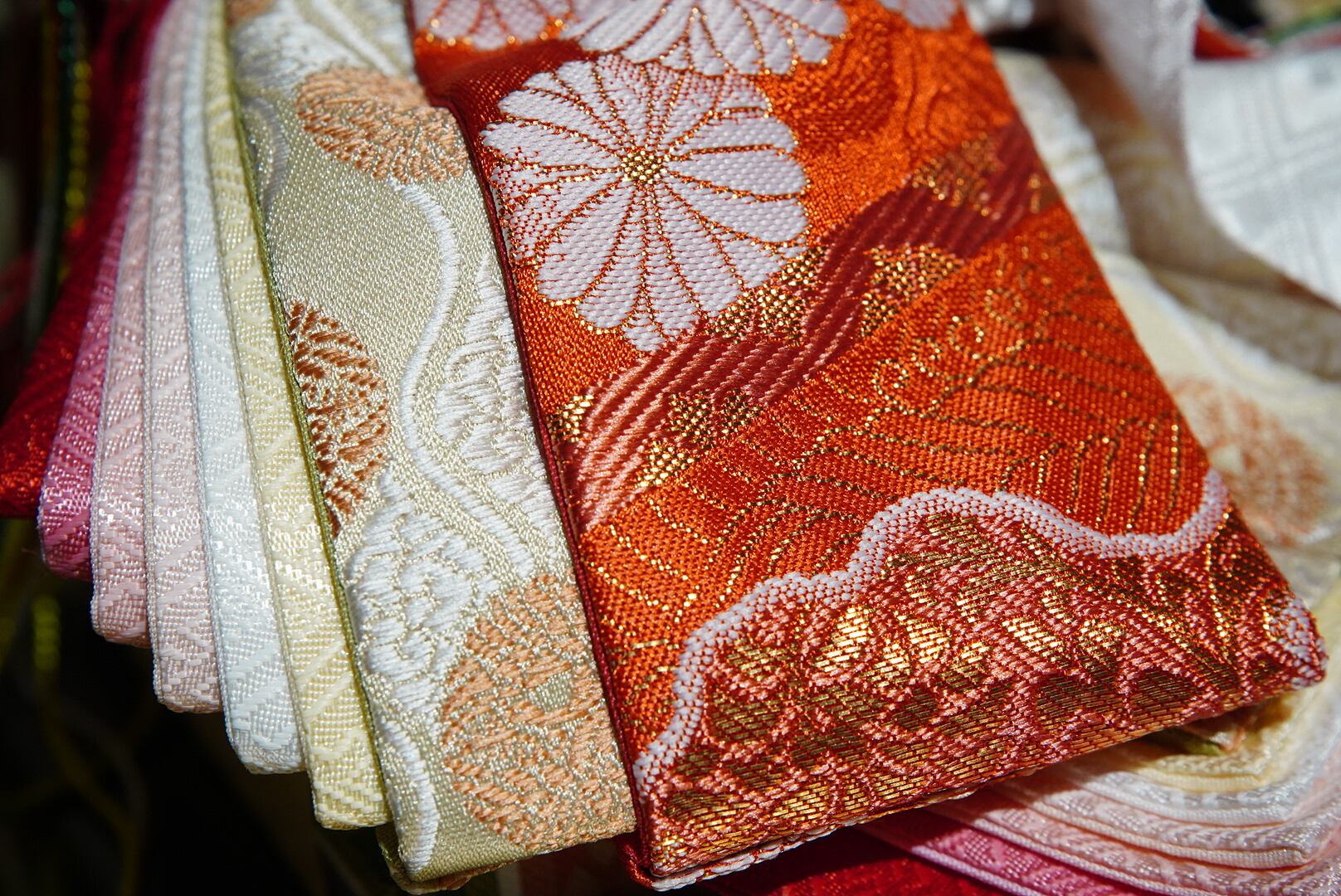 吉徳大光有識親王飾り 吉徳大光〉衣装着親王収納飾り〔403〕 | NAGANOYA ONLINESHOP