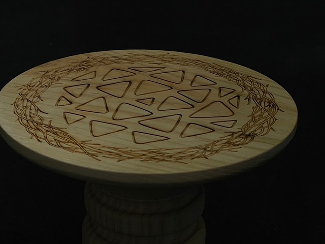 MOUNTAIN RESEARCH×TIMBER CREW×KAKUSEN-EN 『Botanical Stool』 | 鶴仙園