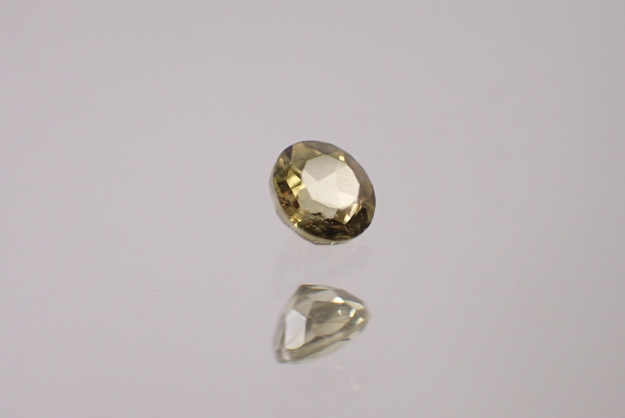 ジルコン　0.27ct　 [D9-60]