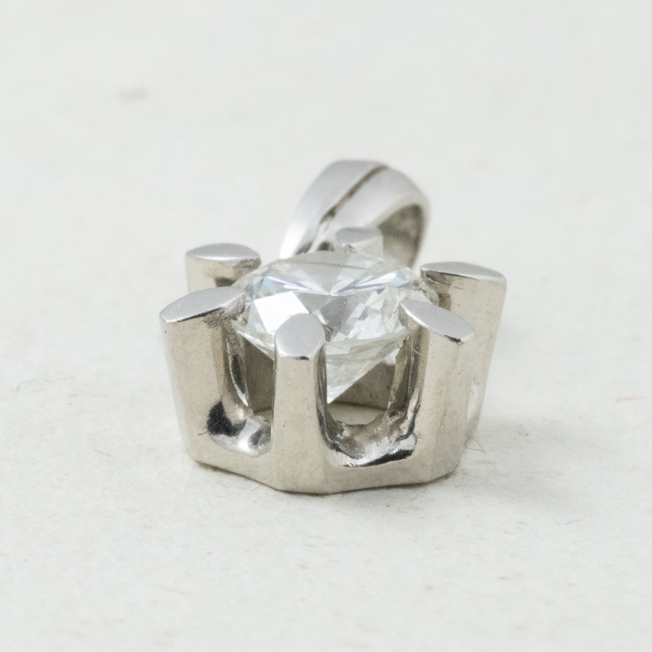 昭和ジュエリー ダイヤモンド ペンダントトップ Pt900 0.65ct