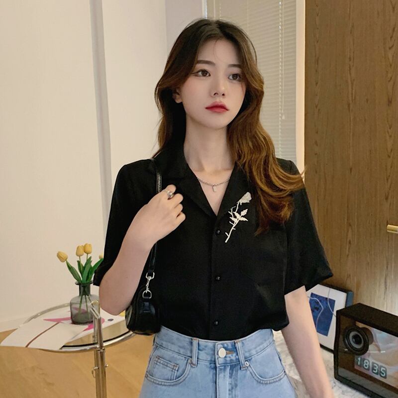 ブラックシャツ サマー薄手スタンダードスタイルトップス レトロ 夏物 試着室64790881447