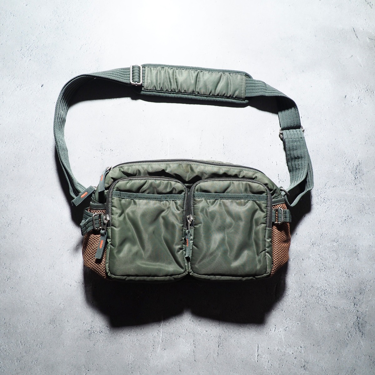 2000s ” Old UNIQLO ” Mulch Pockets Design Nylon Body shoulder Bag 