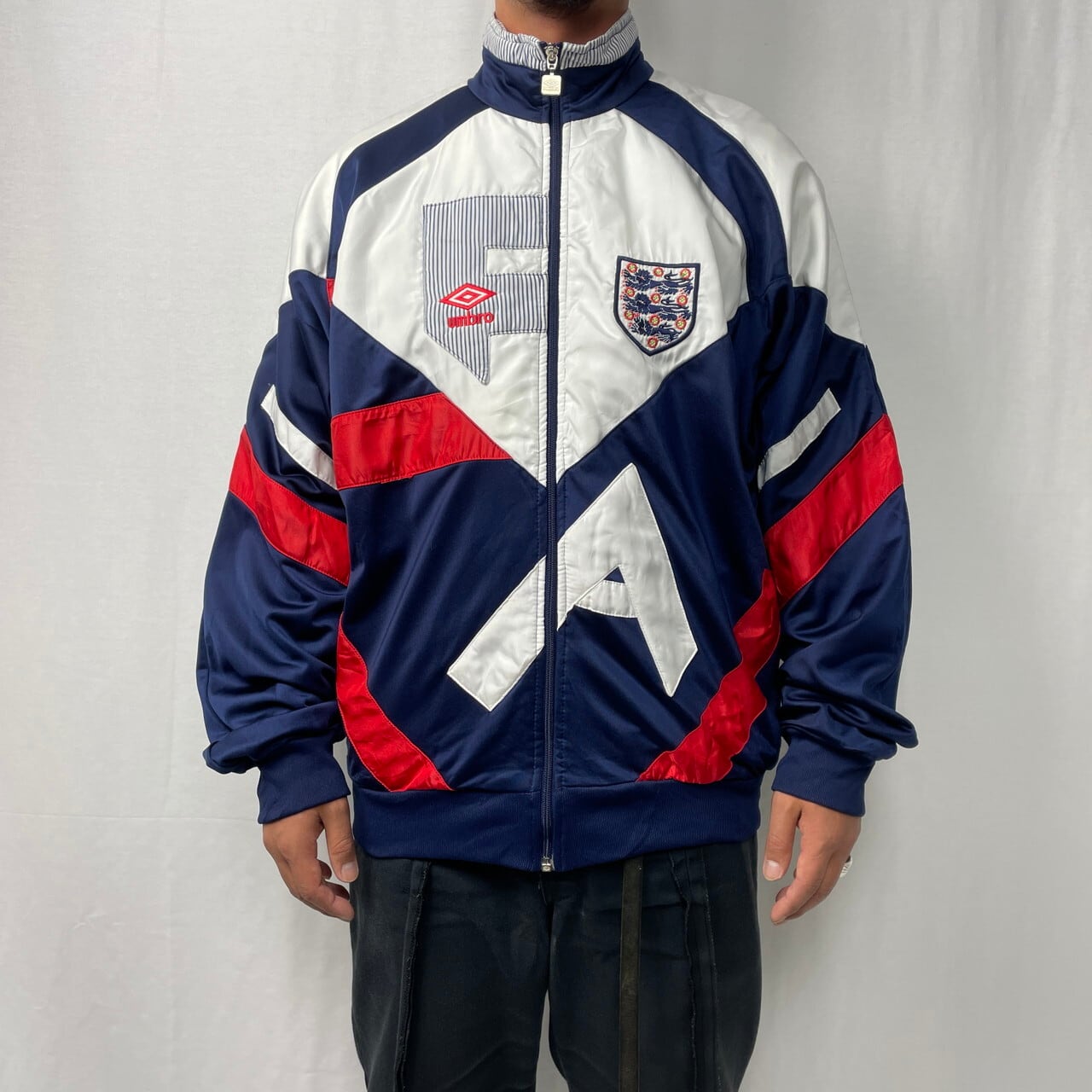 90's  ビンテージ umbro  ナイロンジャケット　Lサイズ サッカー