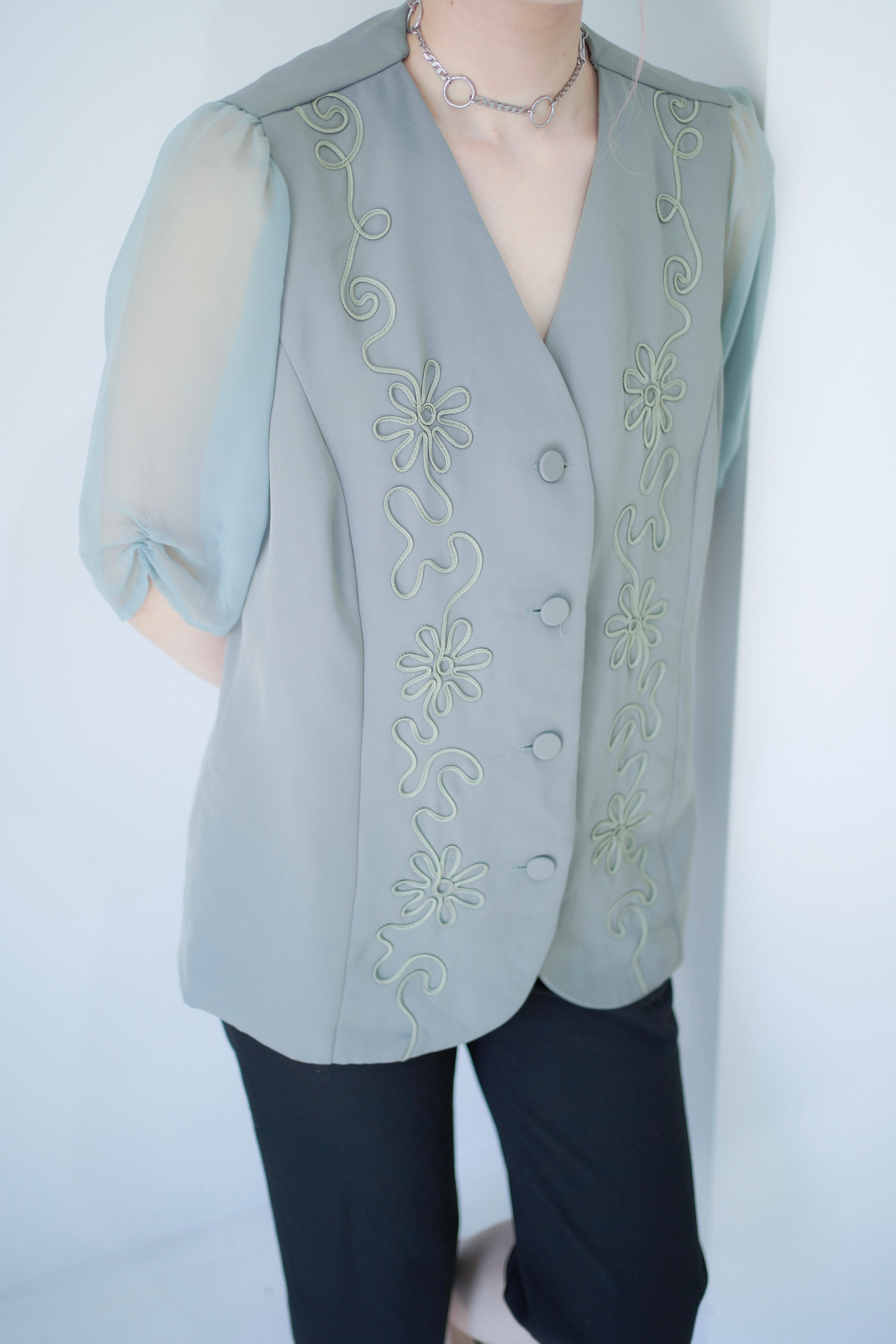 sheer sleeve embroidery jacket