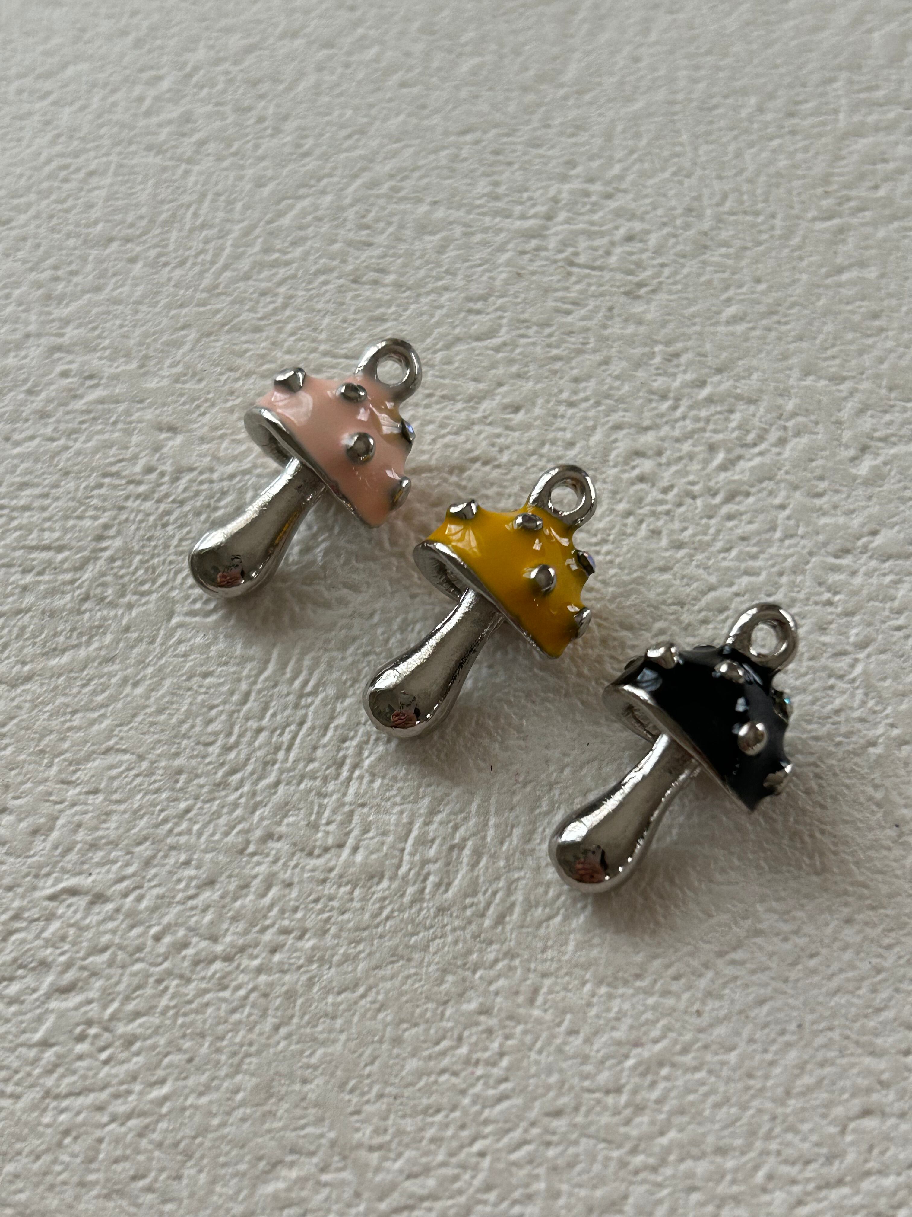 輸入デザインパーツ champignon シャンピニオン 立体 きのこ ピンク/イエロー/ブラック 20mm チャーム アクセサリーパーツ デコレーション材