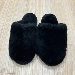 【撮影サンプル1点のみ】ムートンスリッパ　ブラック　24～26cm