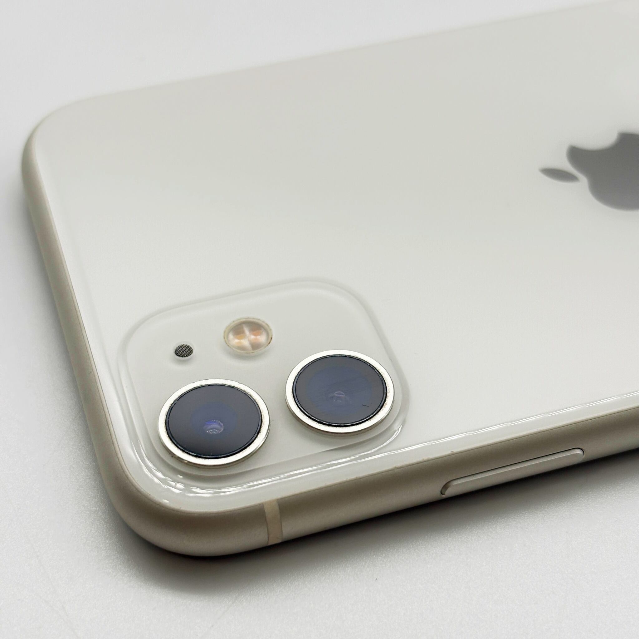 iPhone11 64GB SIMフリー Apple iPhone本体 ホワイト アイフォン