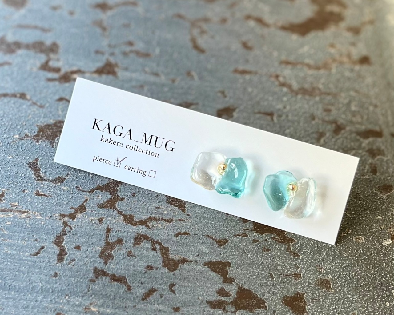 シーグラスピアス(ブルー×クリア)/ ゴールドビーズ 画像1