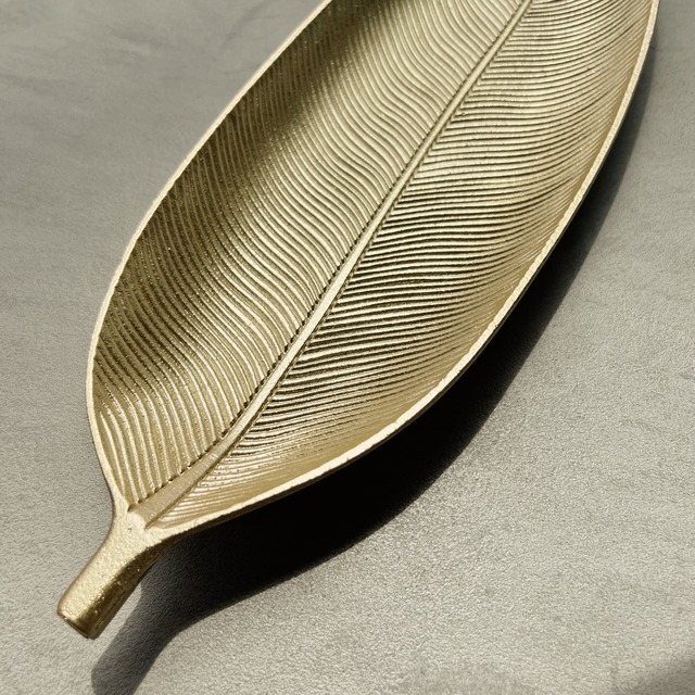 Feather gold tray