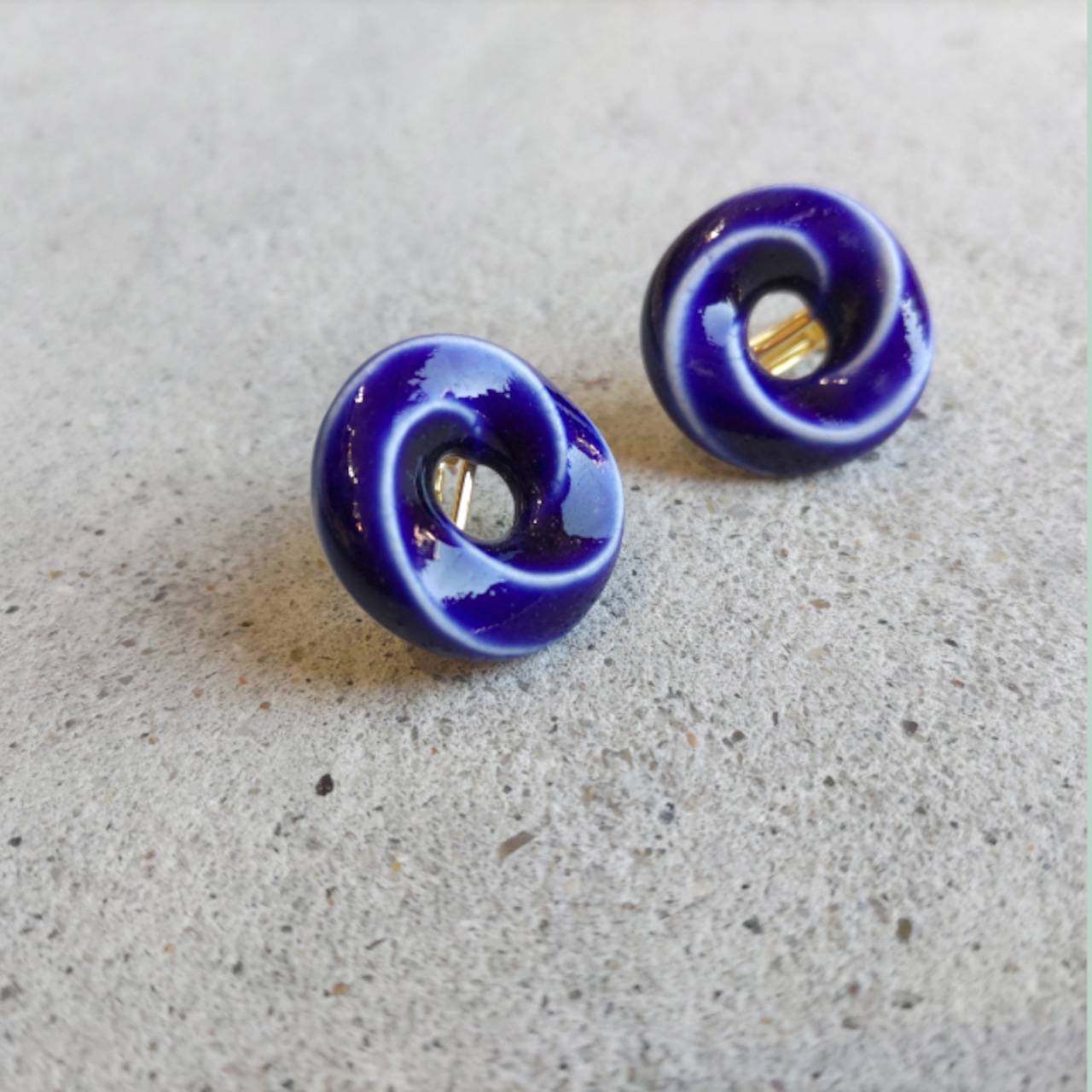 くるり ピアス/イヤリング