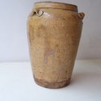 黄土色の壺