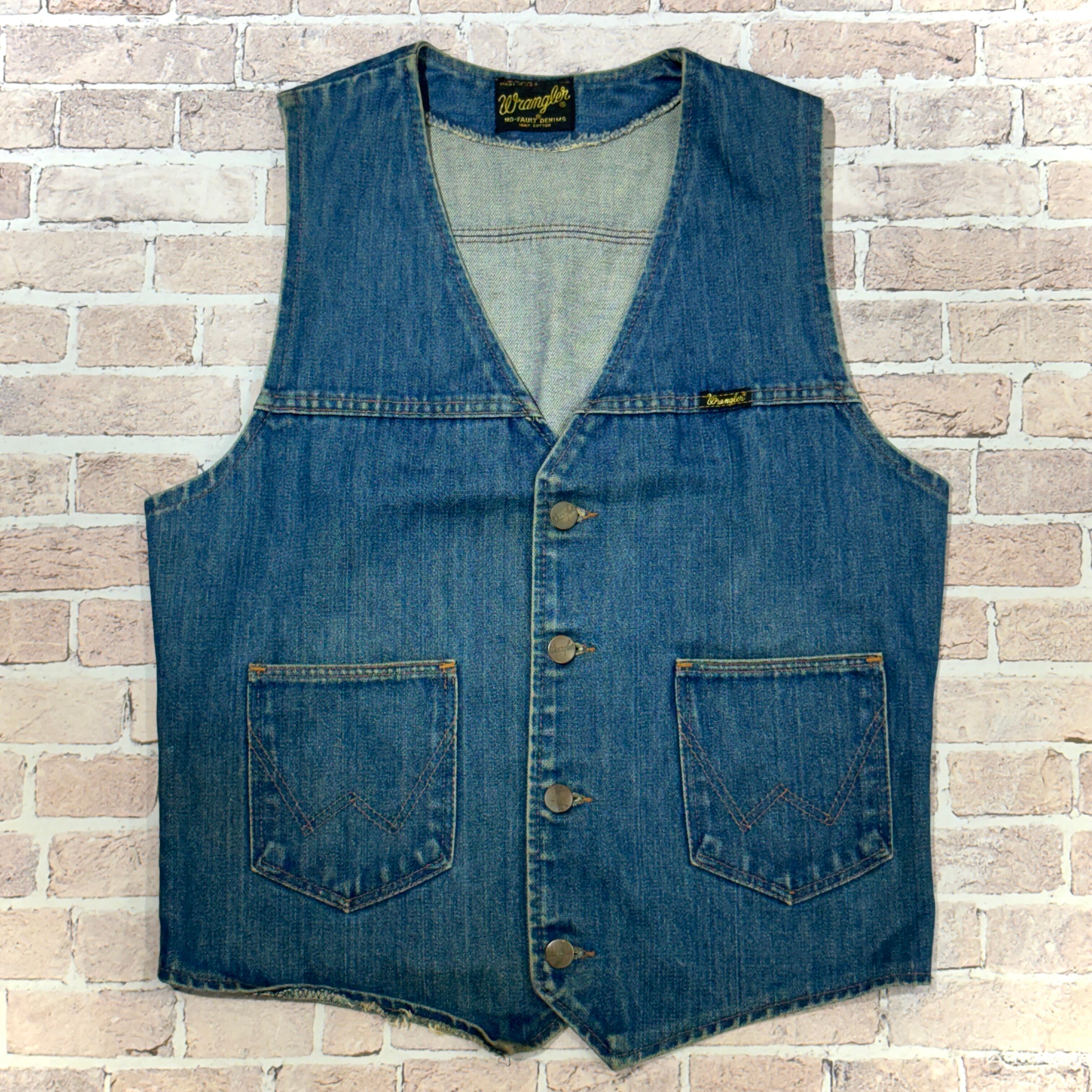 VEST | safarionline
