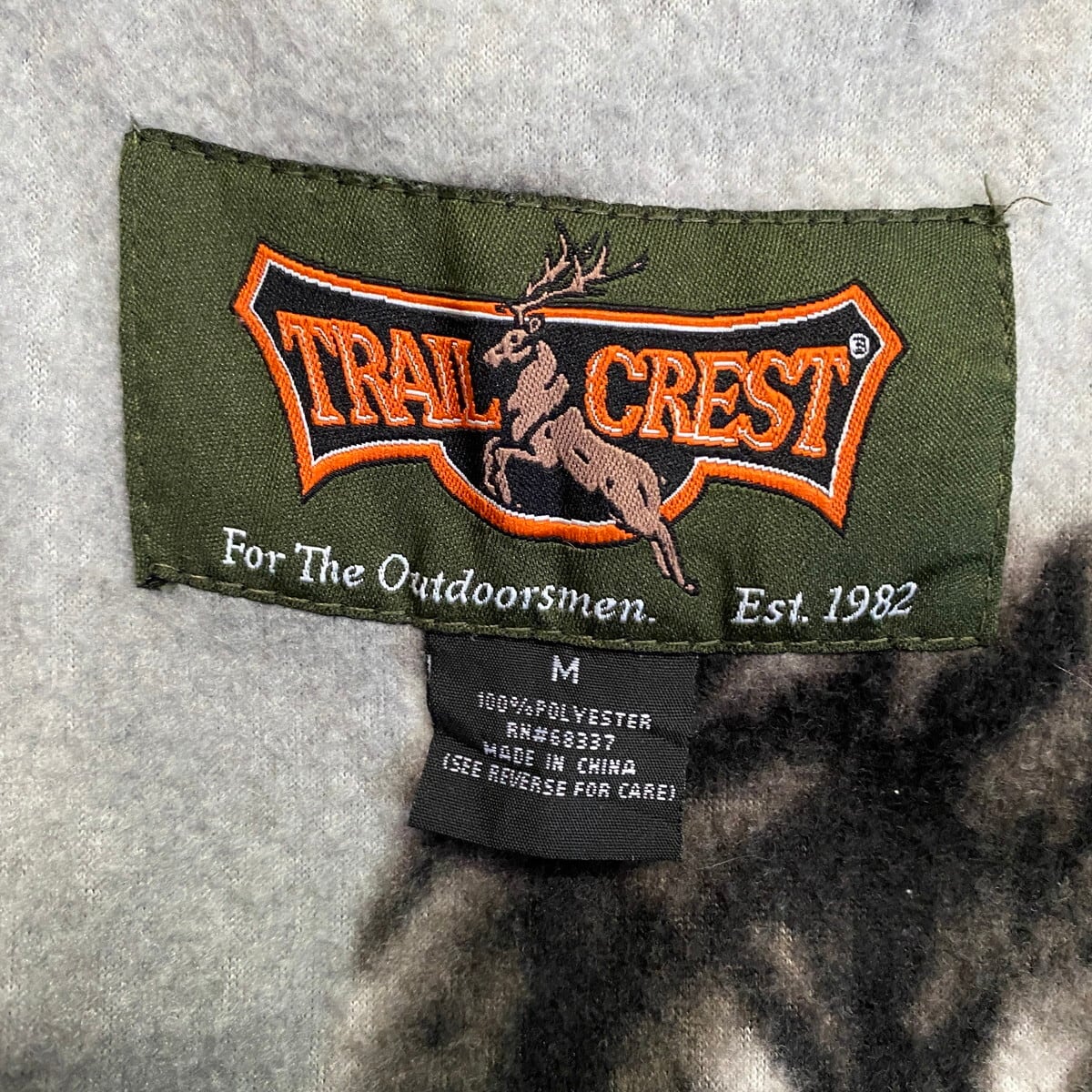 TRAIL CREST 狼 アニマル フリースジャケット メンズM 古着 総柄 TRAIL CREST 狼 アニマル フリースジャケット メンズM 古着 総柄