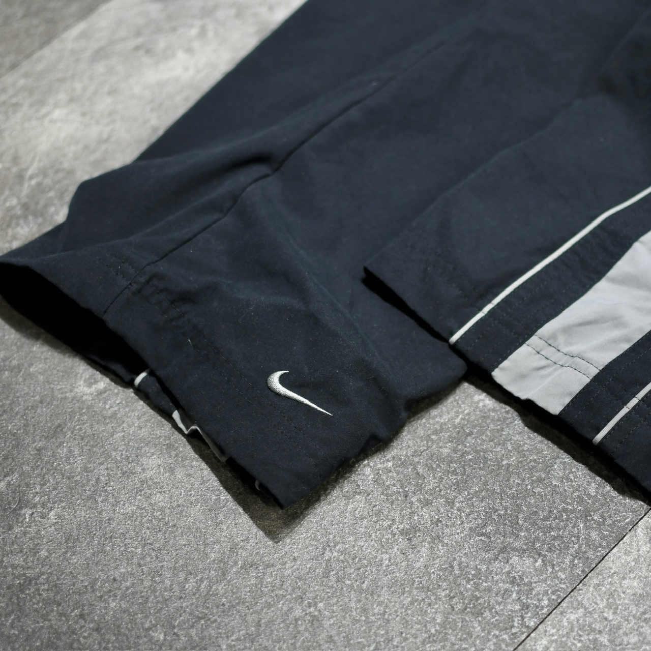 NIKE side line smooth cargo pants