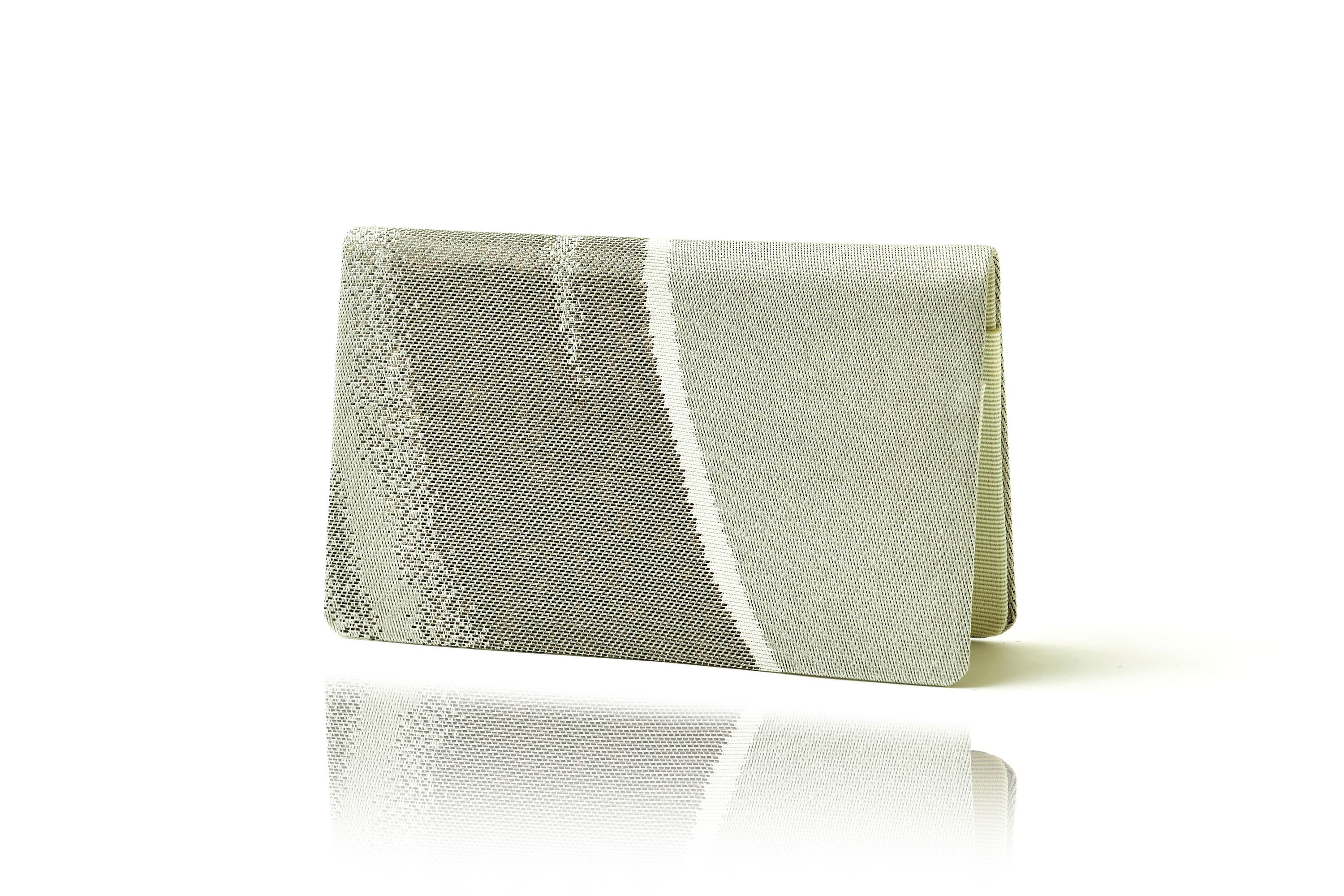 名刺入れ/古代色金錦/「翔鶴」/白鼠 /OCH-KIK-M61-C35-2