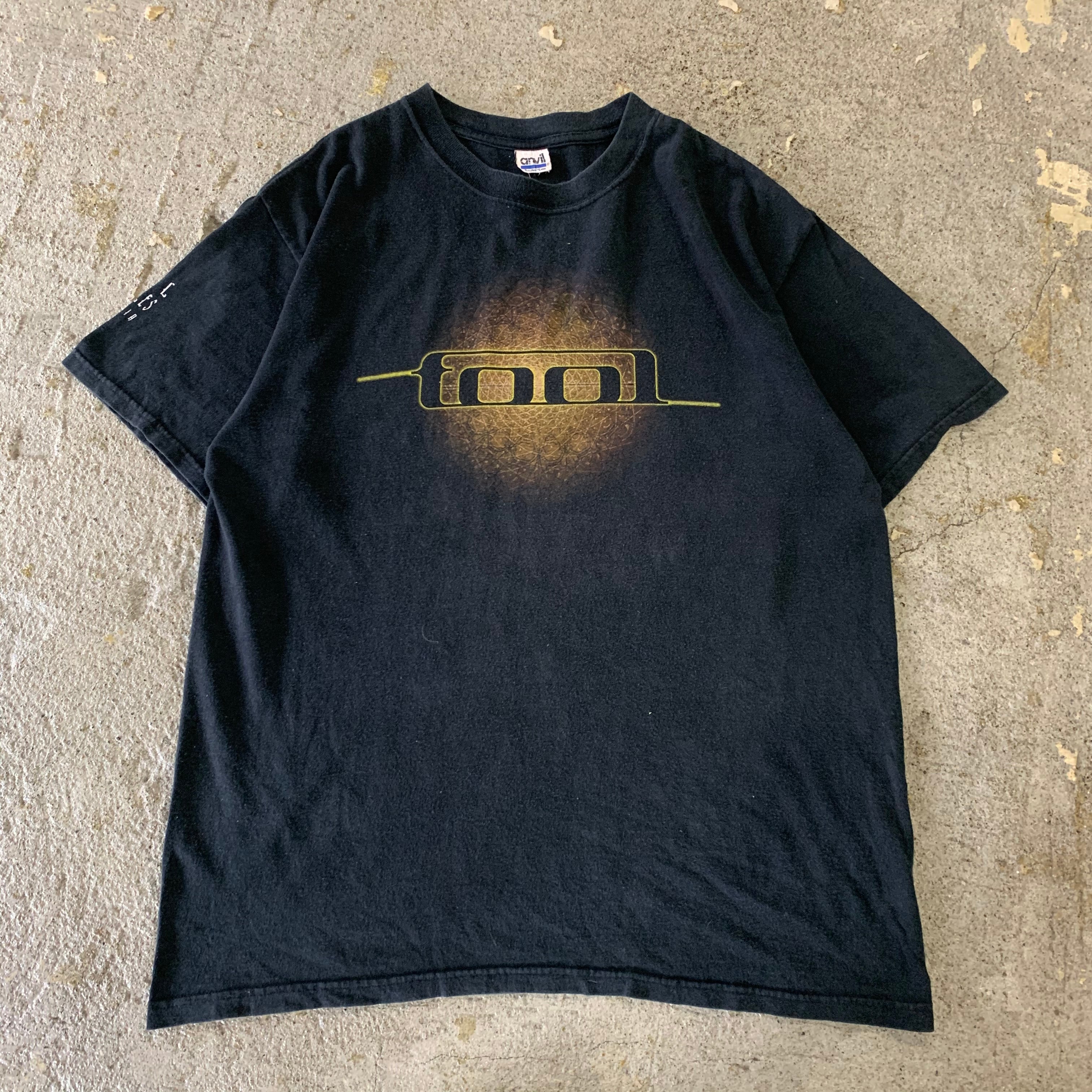 TOOL Tシャツ-