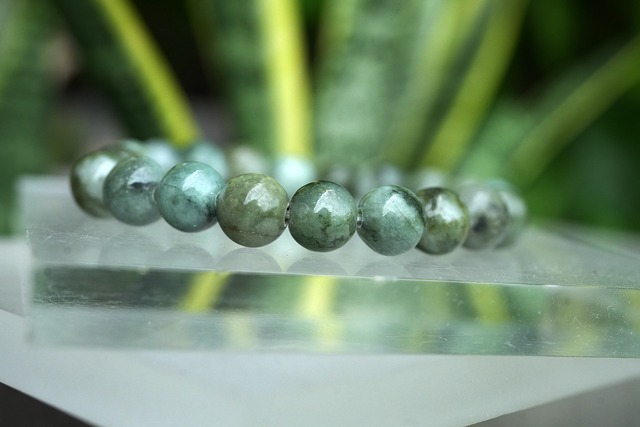 濃い緑 ミャンマー産★本翡翠★ブレスレット2128