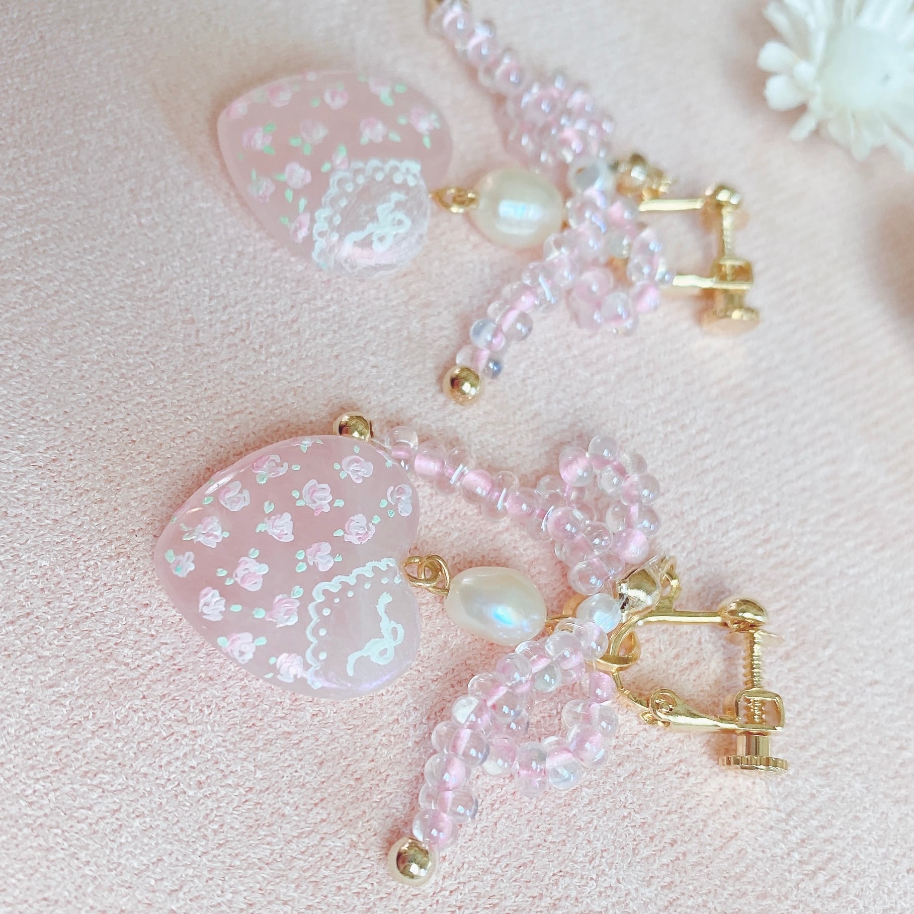 Snowing winter hand painted earrings (PINKイヤリング)