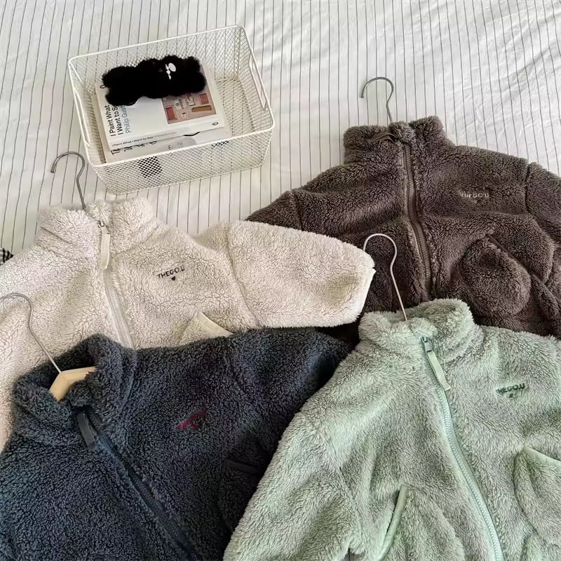 GO.U刺繍ファージャケット