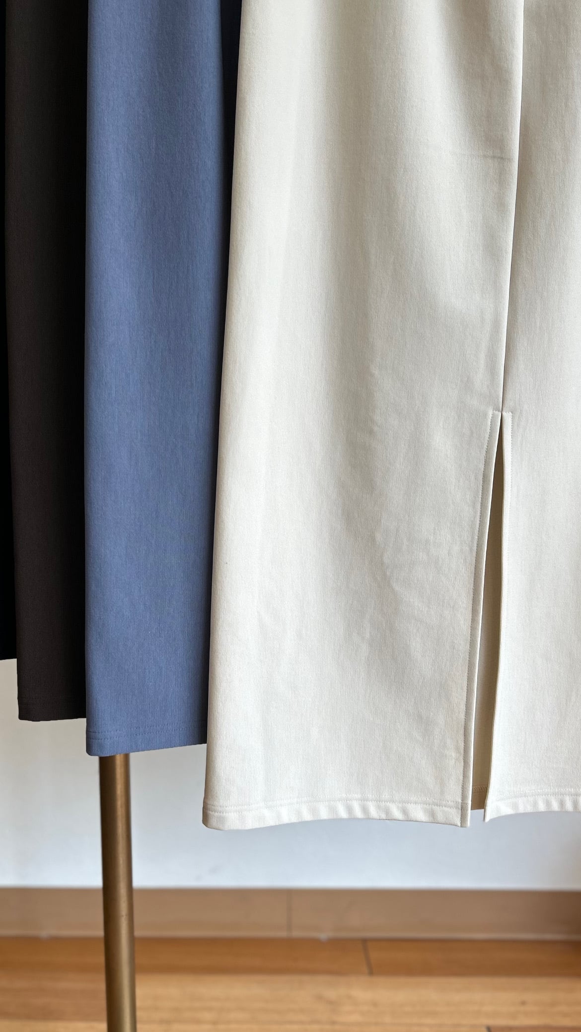 レオサーモ ストレートタイトスカート・cafune | private labo