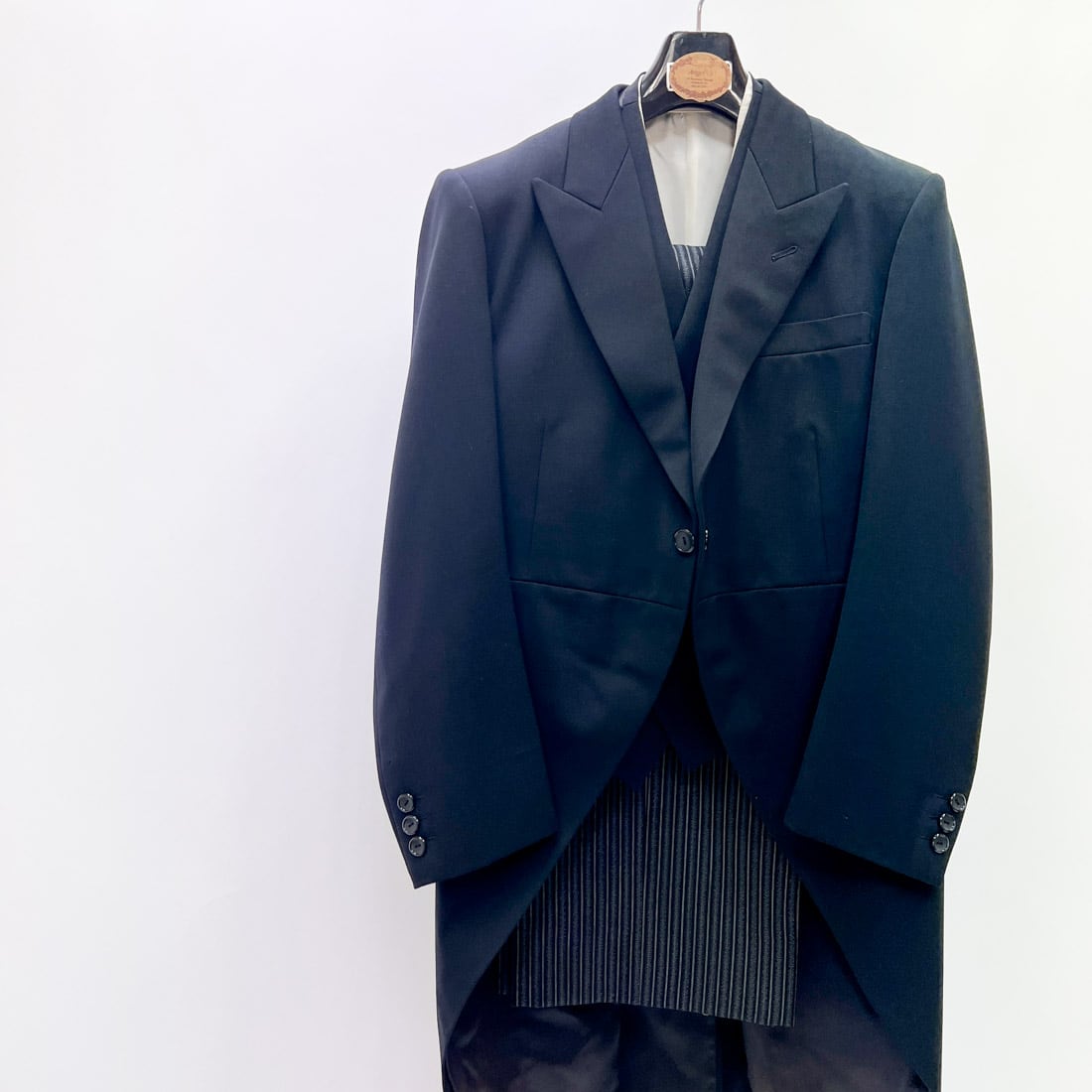 中古 モーニングスーツ 3点セットシミ・使用感あり AB3 MensSuits167